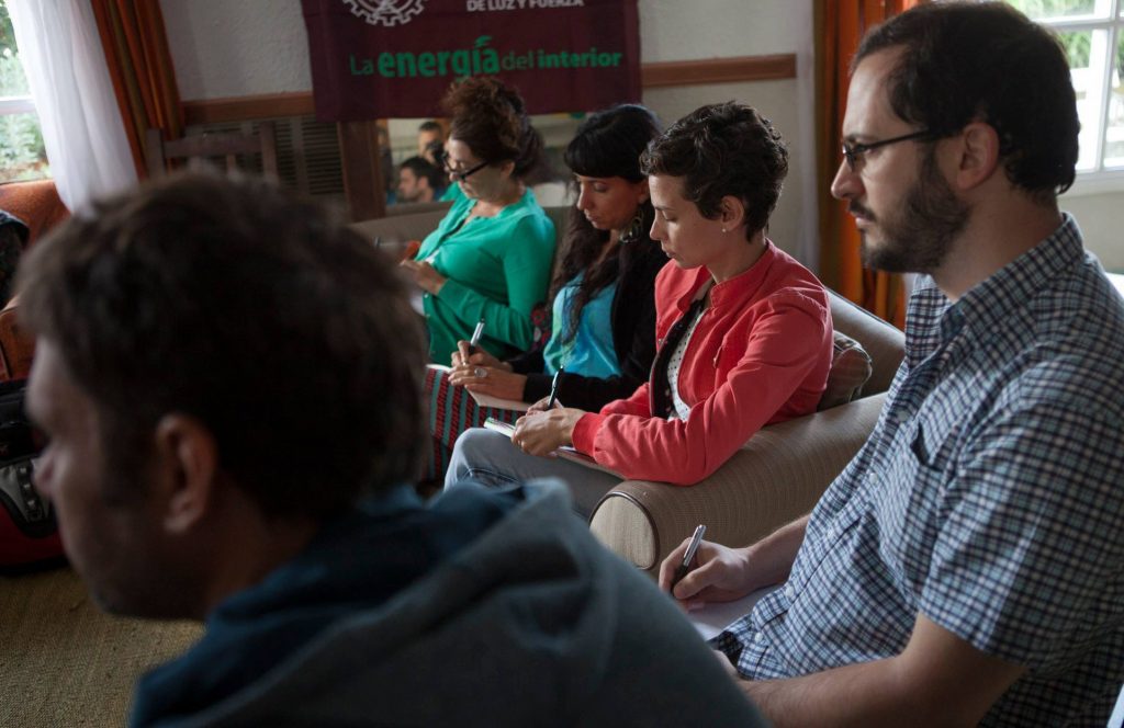 2014, en el taller de edición con los ganadores del premio Crónicas Interiores