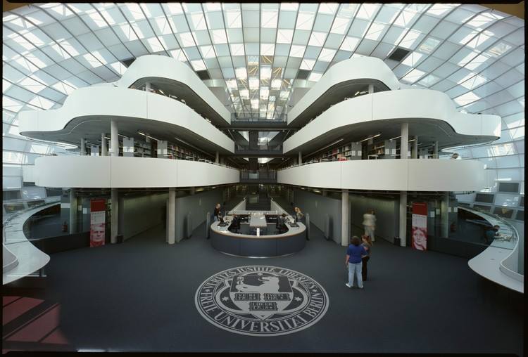                                                                                                                                                                                              Universidad Libre de Berlín (fotografía de la web oficial)