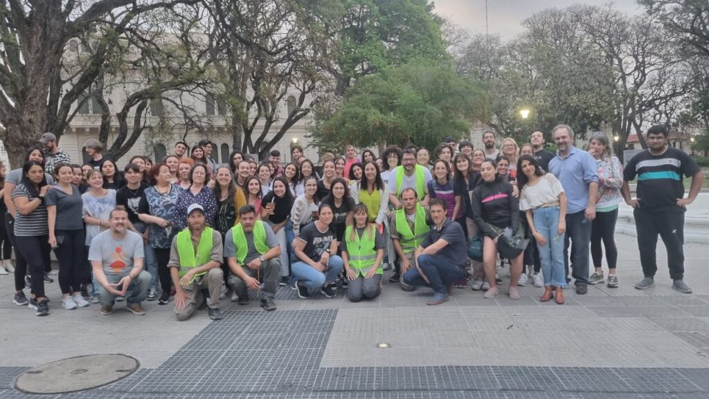 La FCEDU desarrolló con éxito un nuevo simulacro de evacuación